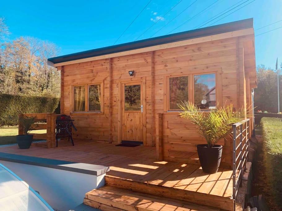 Chalet 2 Personnes Avec Jacuzzi Et Piscine Saisonniere Partagee Corcieux Exteriör bild